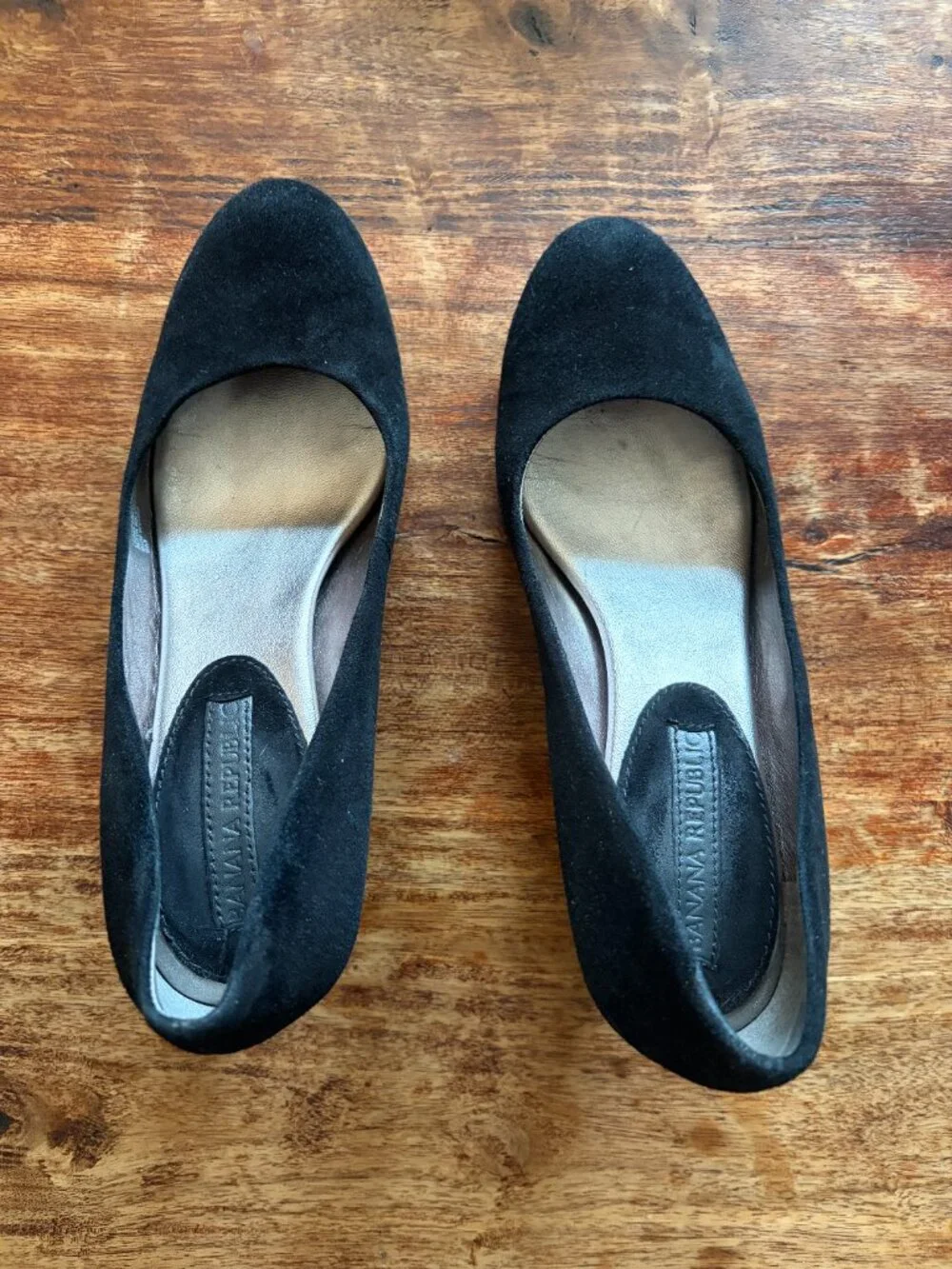 BANANA REPUBLIC Vintage Black Suede 